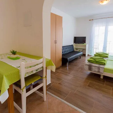 9 * Crikvenica