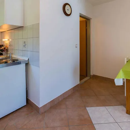 9 * Crikvenica